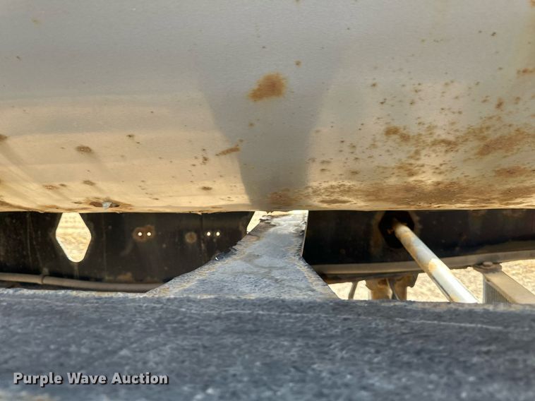 image for item EN3019 2016 Cross Country  200-43 side dump trailer