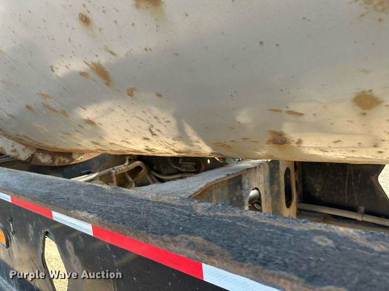 image for item EN3019 2016 Cross Country  200-43 side dump trailer