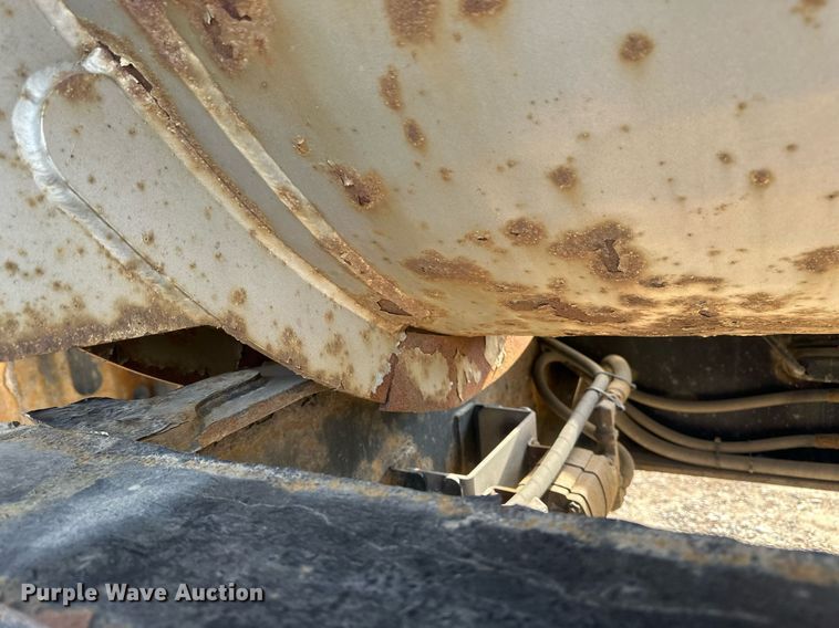 image for item EN3019 2016 Cross Country  200-43 side dump trailer