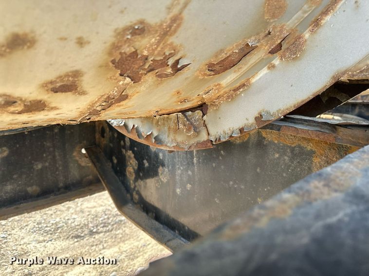 image for item EN3019 2016 Cross Country  200-43 side dump trailer