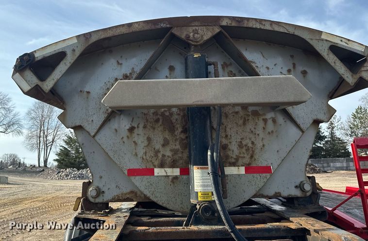 image for item EN3019 2016 Cross Country  200-43 side dump trailer