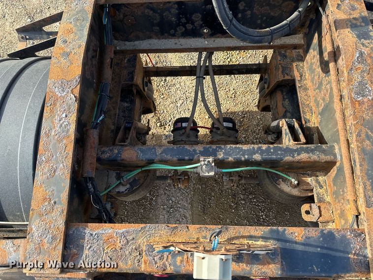 image for item EN3019 2016 Cross Country  200-43 side dump trailer