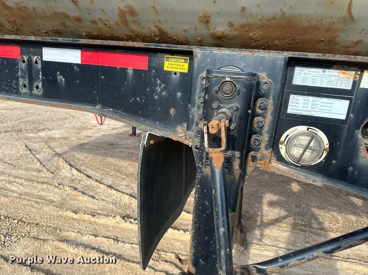 image for item EN3019 2016 Cross Country  200-43 side dump trailer