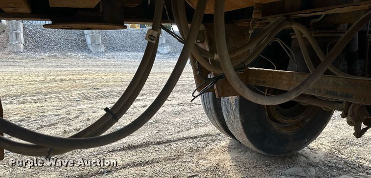 image for item EN3019 2016 Cross Country  200-43 side dump trailer