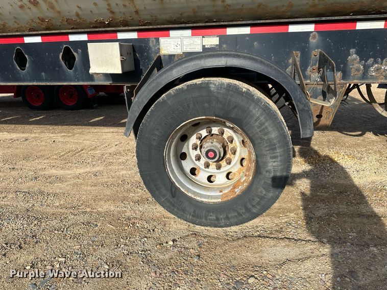 image for item EN3019 2016 Cross Country  200-43 side dump trailer