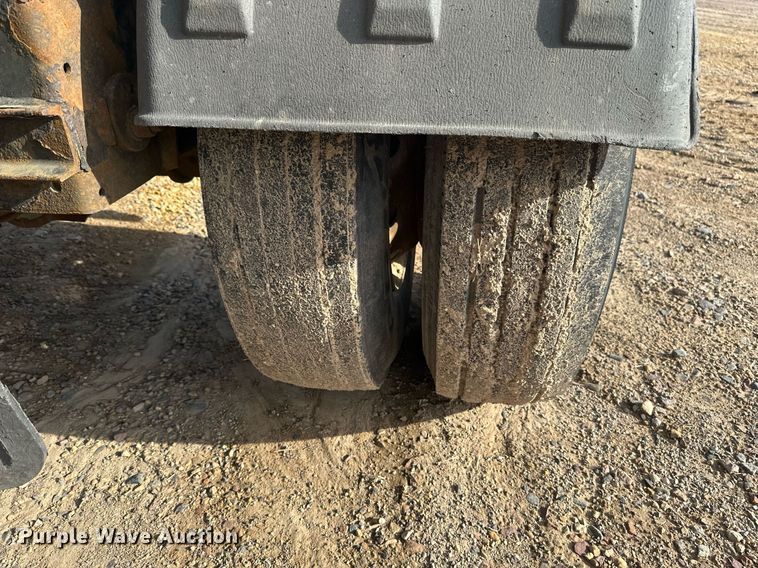 image for item EN3019 2016 Cross Country  200-43 side dump trailer