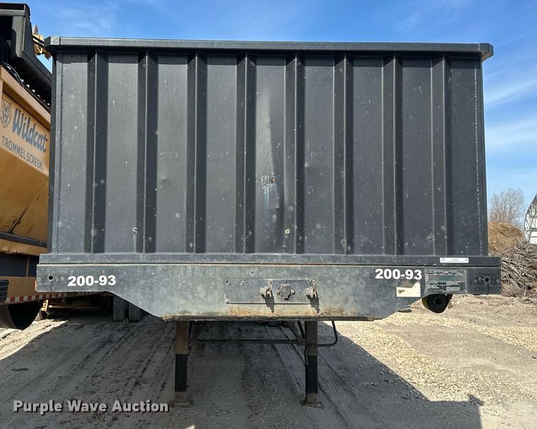 image for item EN3023 2012 Transcraft TL200 flatbed trailer