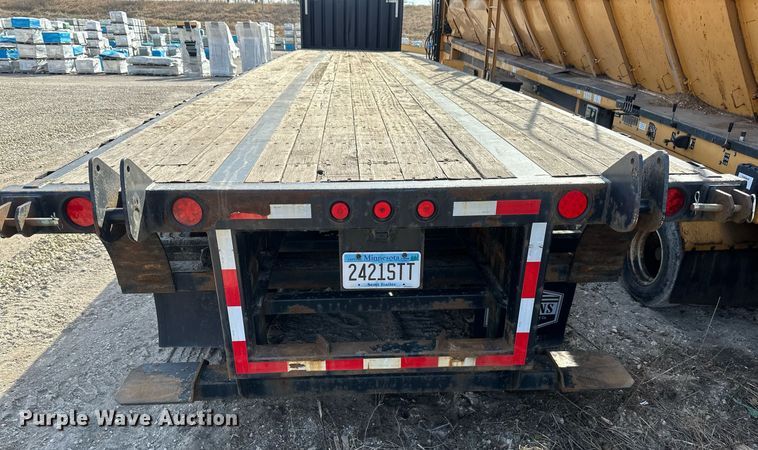 image for item EN3023 2012 Transcraft TL200 flatbed trailer