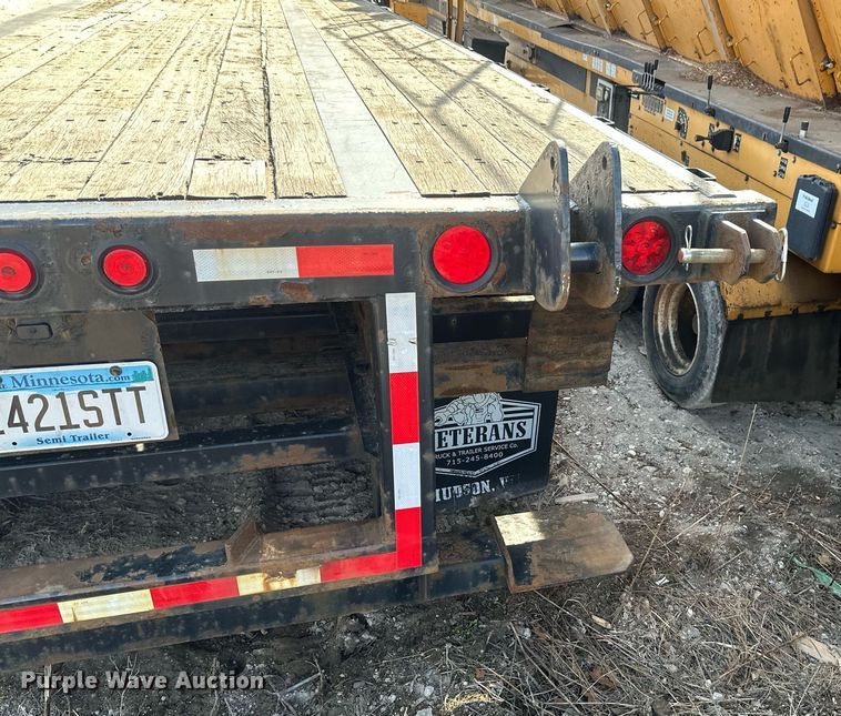 image for item EN3023 2012 Transcraft TL200 flatbed trailer