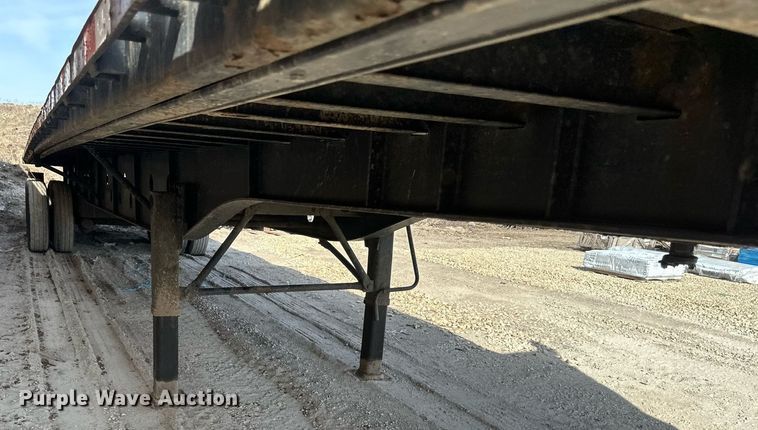 image for item EN3023 2012 Transcraft TL200 flatbed trailer