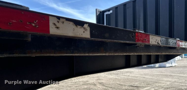 image for item EN3023 2012 Transcraft TL200 flatbed trailer