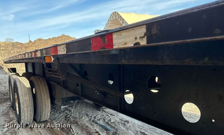 image for item EN3023 2012 Transcraft TL200 flatbed trailer