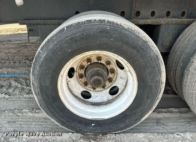 image for item EN3023 2012 Transcraft TL200 flatbed trailer