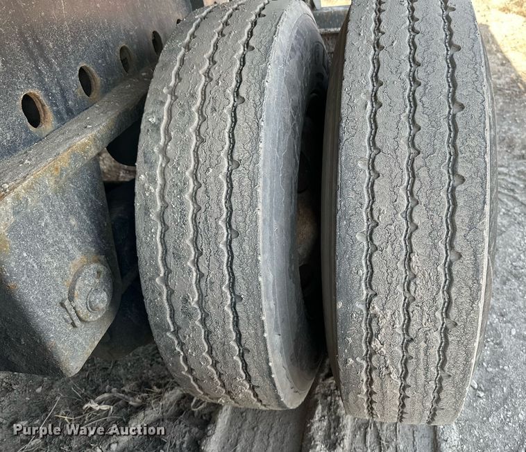 image for item EN3023 2012 Transcraft TL200 flatbed trailer