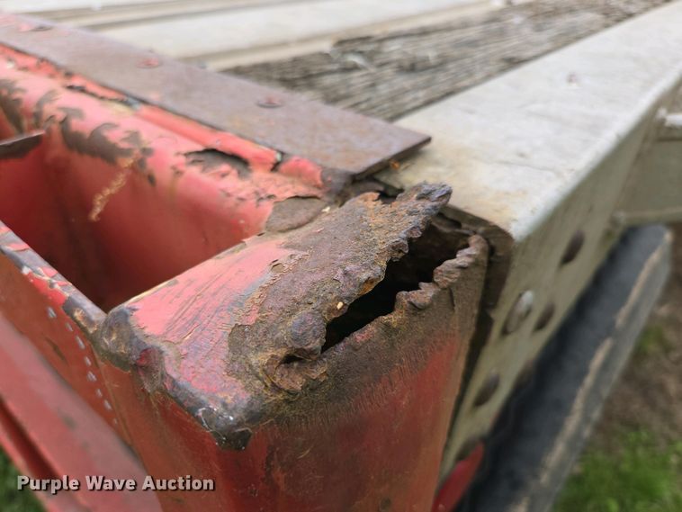 image for item EN3587 2002 Lufkin FL-XL flatbed trailer