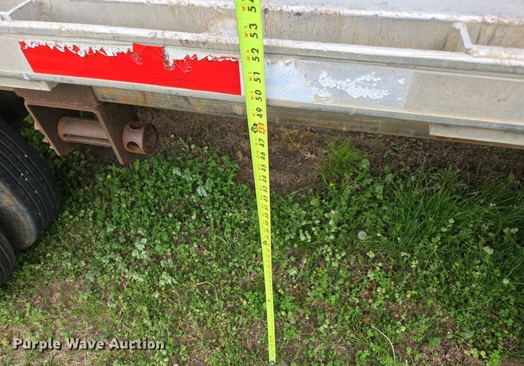 image for item EN3587 2002 Lufkin FL-XL flatbed trailer