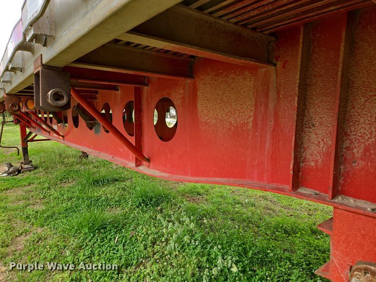 image for item EN3587 2002 Lufkin FL-XL flatbed trailer