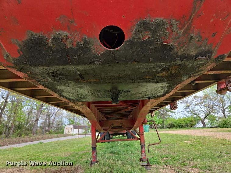 image for item EN3587 2002 Lufkin FL-XL flatbed trailer