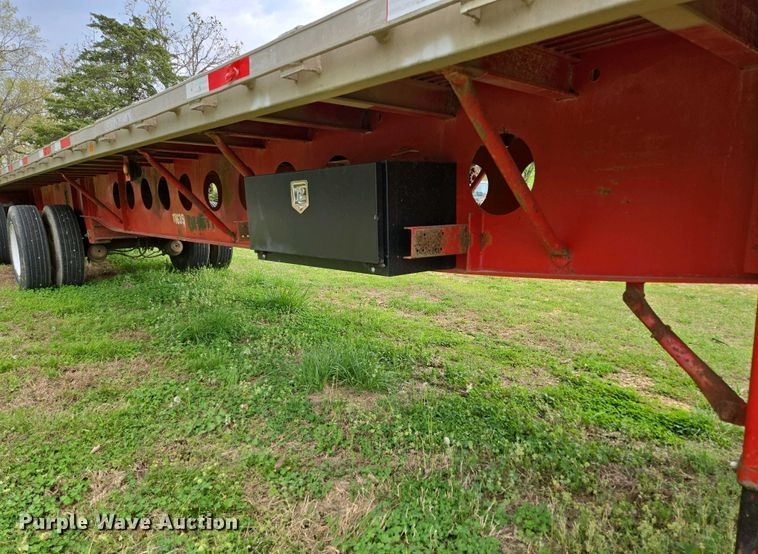 image for item EN3587 2002 Lufkin FL-XL flatbed trailer