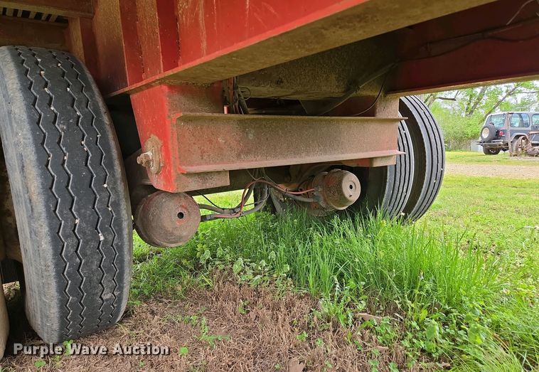 image for item EN3587 2002 Lufkin FL-XL flatbed trailer