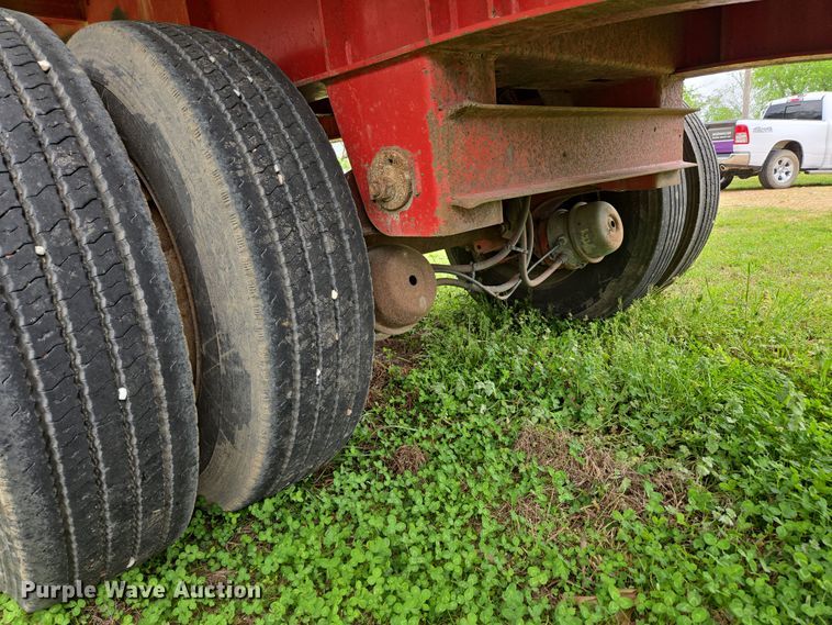 image for item EN3587 2002 Lufkin FL-XL flatbed trailer