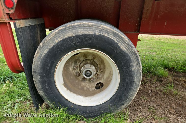 image for item EN3587 2002 Lufkin FL-XL flatbed trailer