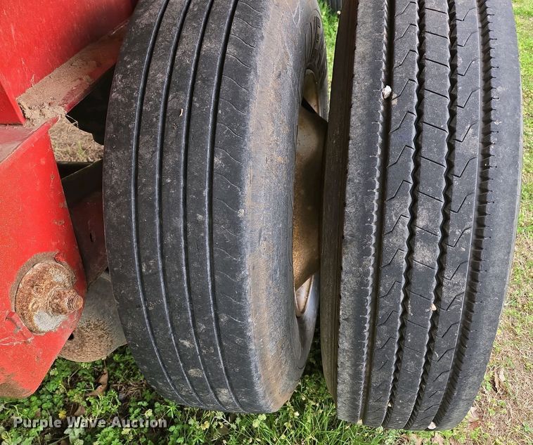 image for item EN3587 2002 Lufkin FL-XL flatbed trailer