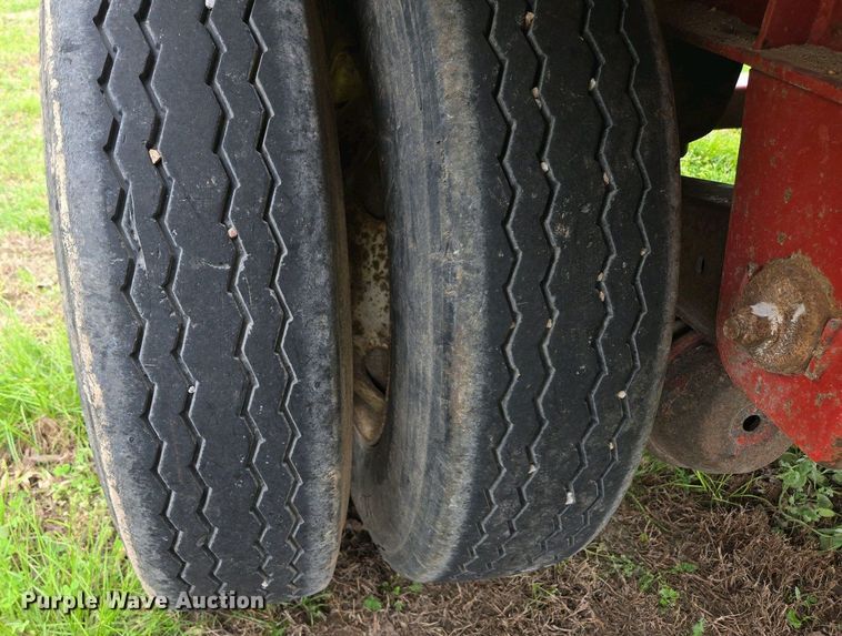 image for item EN3587 2002 Lufkin FL-XL flatbed trailer