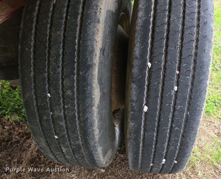 image for item EN3587 2002 Lufkin FL-XL flatbed trailer