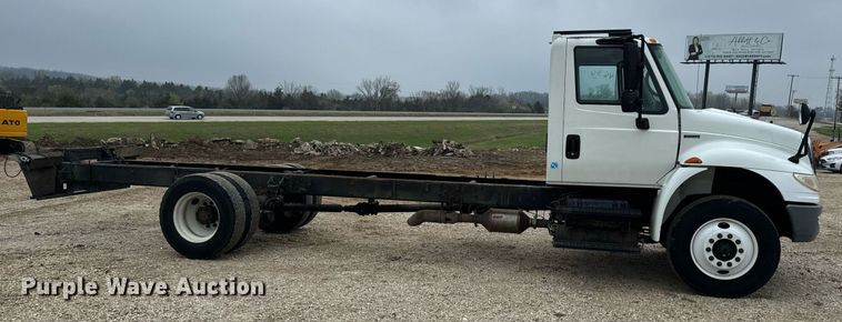 image for item EN4502 2010 International 4300 DuraStar truck cab and chassis