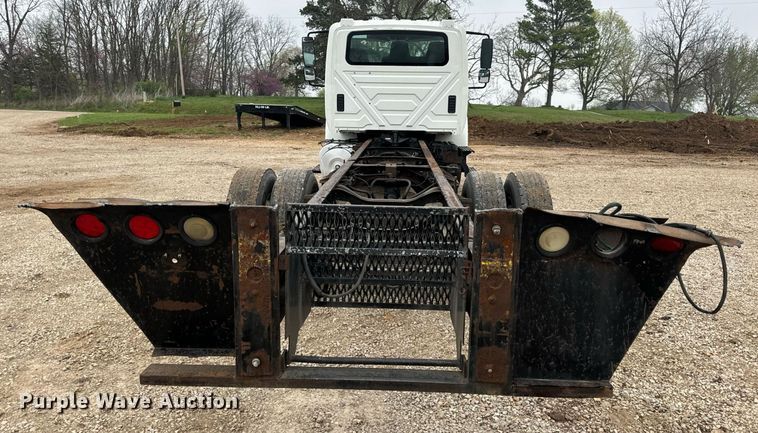 image for item EN4502 2010 International 4300 DuraStar truck cab and chassis
