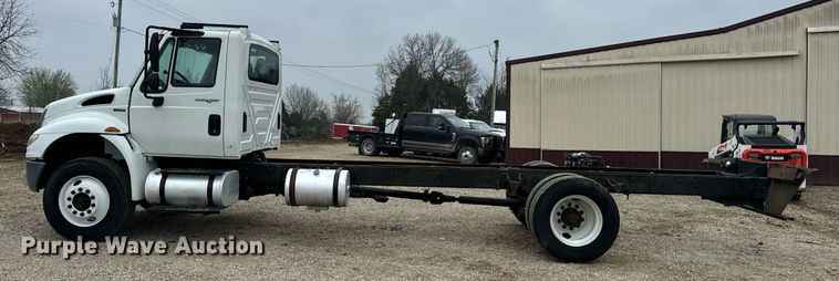 image for item EN4502 2010 International 4300 DuraStar truck cab and chassis