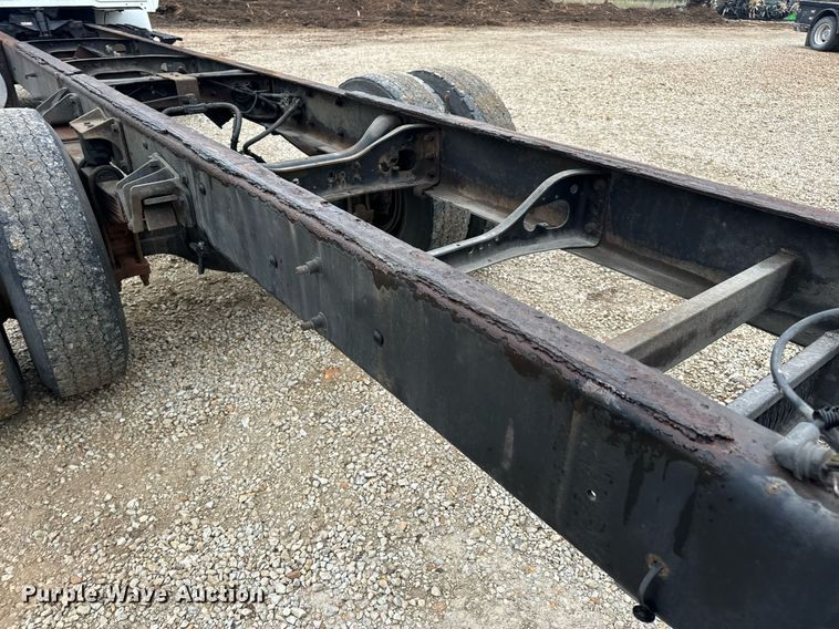 image for item EN4502 2010 International 4300 DuraStar truck cab and chassis