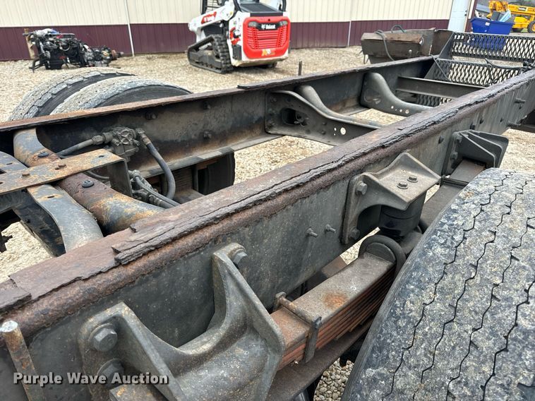 image for item EN4502 2010 International 4300 DuraStar truck cab and chassis