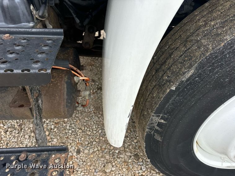 image for item EN4502 2010 International 4300 DuraStar truck cab and chassis