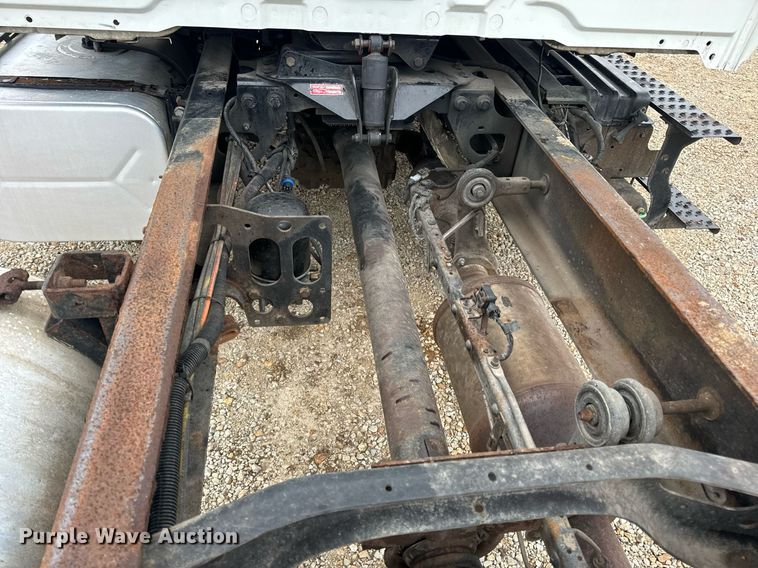 image for item EN4502 2010 International 4300 DuraStar truck cab and chassis