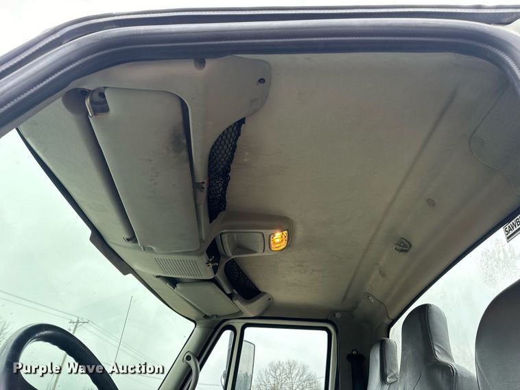 image for item EN4502 2010 International 4300 DuraStar truck cab and chassis