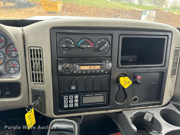 image for item EN4502 2010 International 4300 DuraStar truck cab and chassis