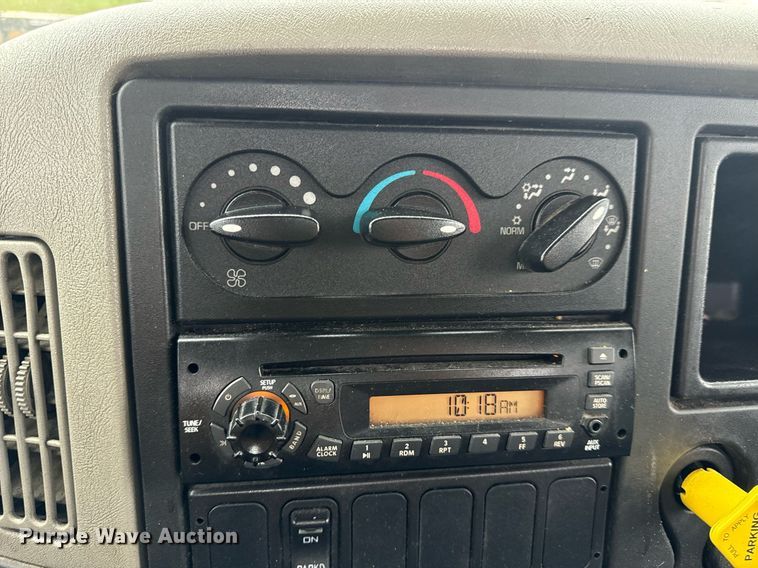 image for item EN4502 2010 International 4300 DuraStar truck cab and chassis