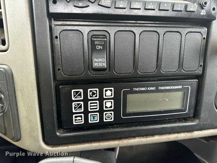 image for item EN4502 2010 International 4300 DuraStar truck cab and chassis