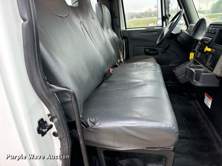 image for item EN4502 2010 International 4300 DuraStar truck cab and chassis