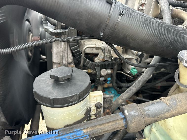 image for item EN4502 2010 International 4300 DuraStar truck cab and chassis