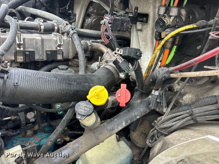 image for item EN4502 2010 International 4300 DuraStar truck cab and chassis