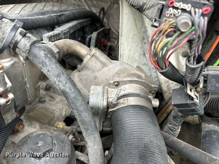 image for item EN4502 2010 International 4300 DuraStar truck cab and chassis