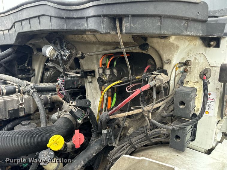 image for item EN4502 2010 International 4300 DuraStar truck cab and chassis