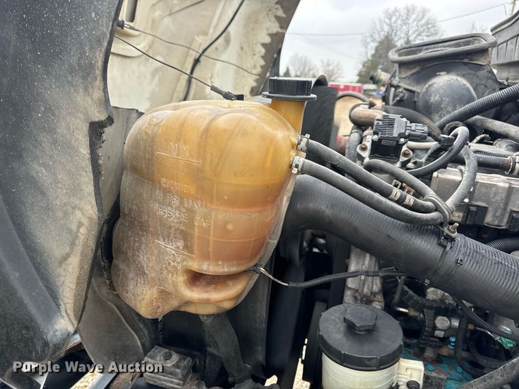 image for item EN4502 2010 International 4300 DuraStar truck cab and chassis