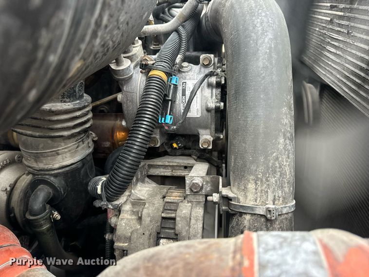 image for item EN4502 2010 International 4300 DuraStar truck cab and chassis