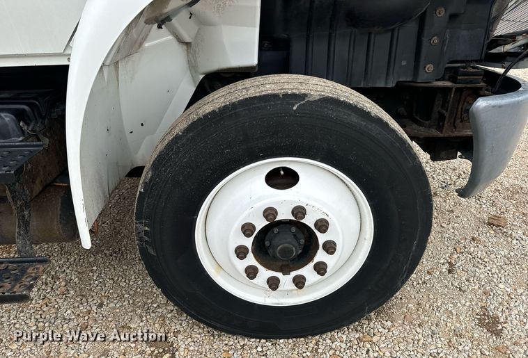 image for item EN4502 2010 International 4300 DuraStar truck cab and chassis