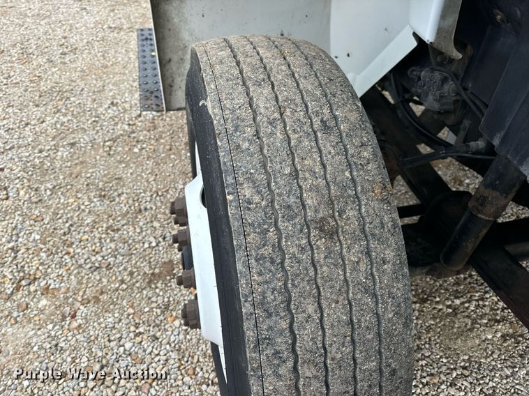 image for item EN4502 2010 International 4300 DuraStar truck cab and chassis