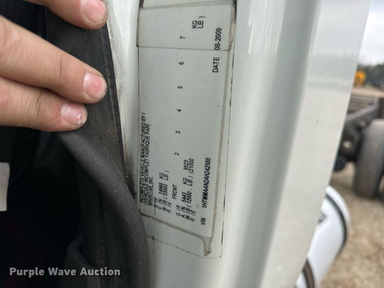 image for item EN4502 2010 International 4300 DuraStar truck cab and chassis